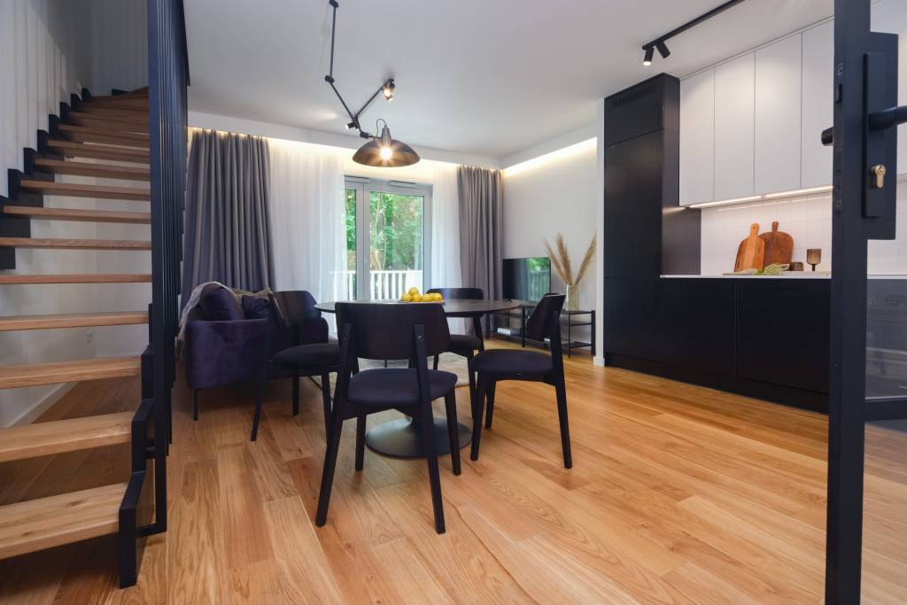 Schody na konstrukcji drewnianej